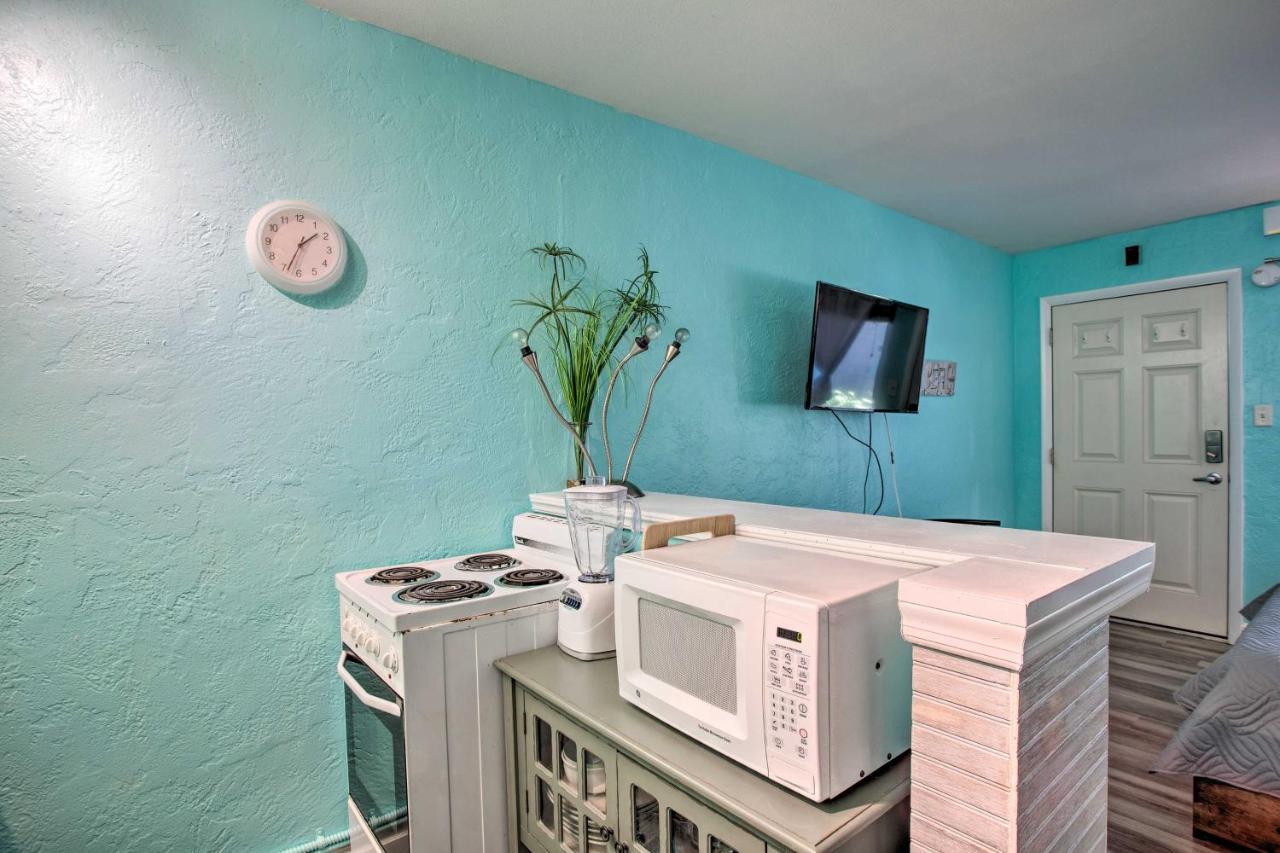 Tropical Pass-A-Grille Gem With Direct Beach Access! St. Pete Beach Eksteriør bilde