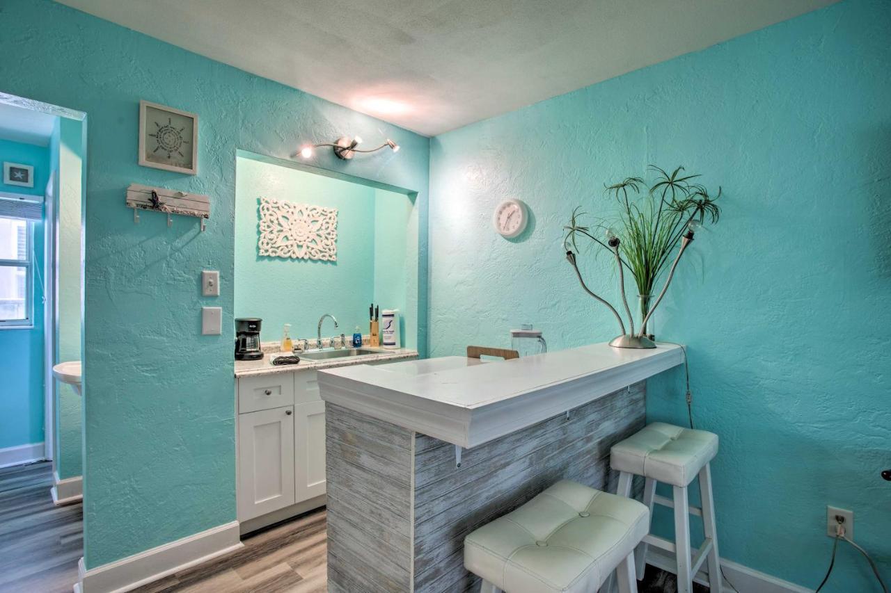 Tropical Pass-A-Grille Gem With Direct Beach Access! St. Pete Beach Eksteriør bilde
