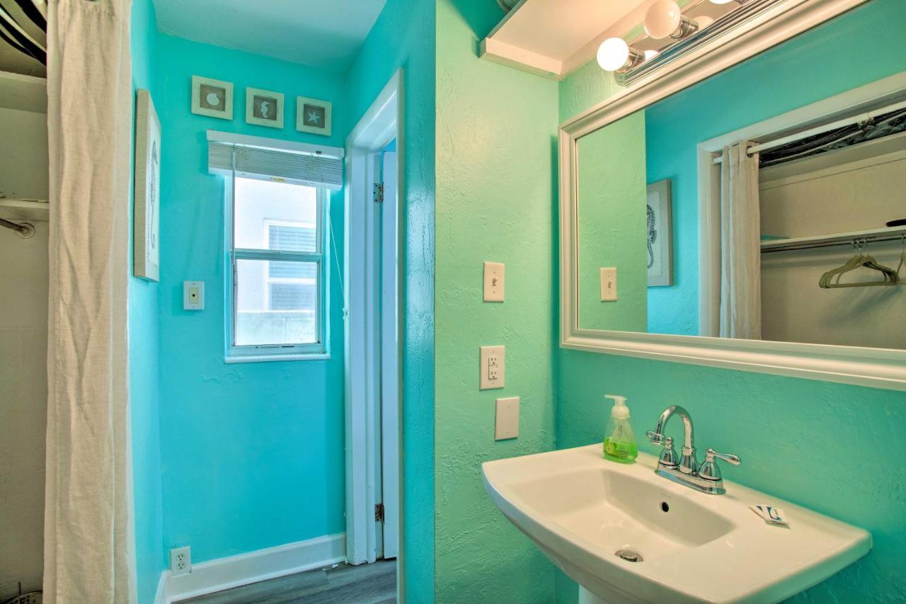 Tropical Pass-A-Grille Gem With Direct Beach Access! St. Pete Beach Eksteriør bilde